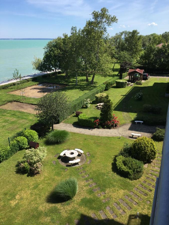 Kek Hullam Apartman By Bltn Apartment Siófok Exterior foto